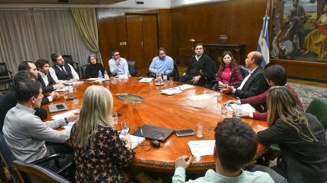 gabinete de Batakis.jpeg
