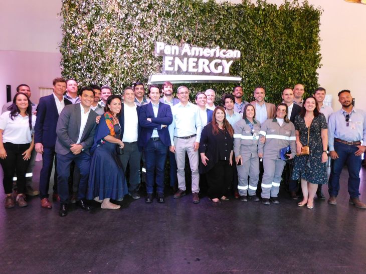 Los organizadores del evento tanto de Brasil como de Argentina posaron para una foto final. Los organizadores del evento tanto de Brasil como de Argentina posaron para una foto final.