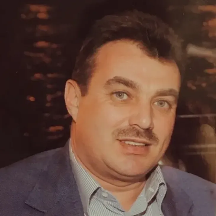 Alexander Gorbachev, former director of PhosAgro, demands 3 billion euros and the Witenhurst mansion from Guryev. Alexander Gorbachev, former director of PhosAgro, demands 3 billion euros and the Witenhurst mansion from Guryev.