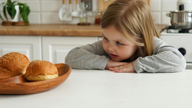 La hiperselección alimentaria puede generar deficiencias nutricionales, ansiedad y dificultades sociales.