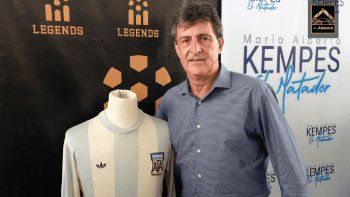 Kempes calentó la Finalissima y fue categórico: Argentina es muy superior a España