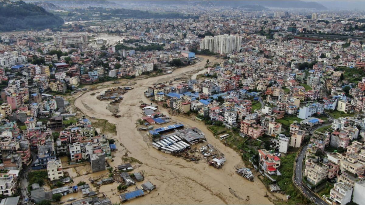 Floods in Nepal cause 150 deaths, thousands of evacuees and great damage