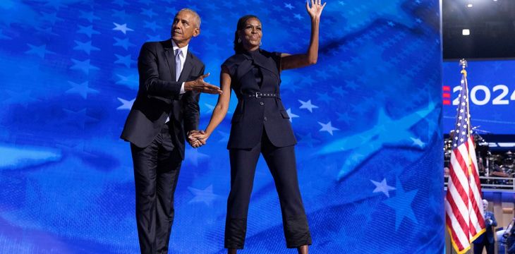 Barack y Michelle Obama electrizaron el United Center de Chicago, Estados Unidos.