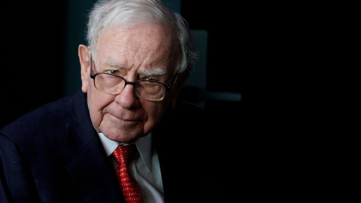 Warren Buffett lost  billion in major technology: what’s the reason