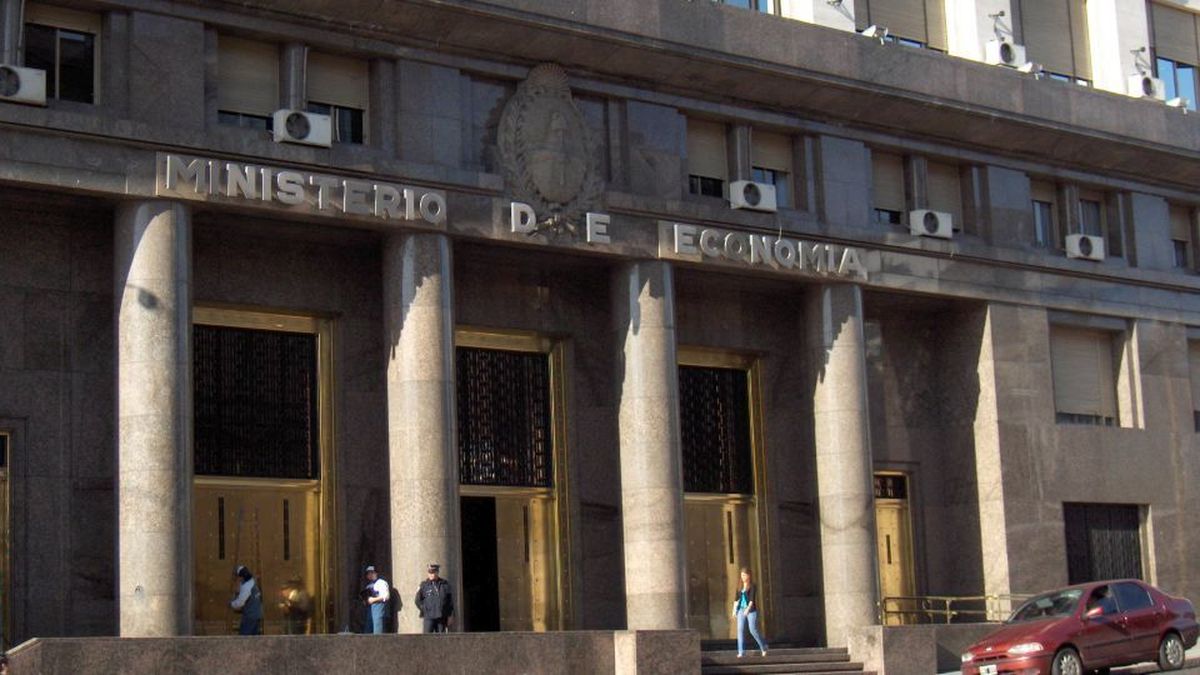 Debt: after a not so successful tender, Economía expands the issuance of bills for more than US.5 million