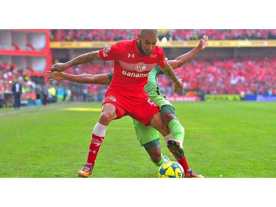 Méndez tiene 33 años y frimará por 18 meses.