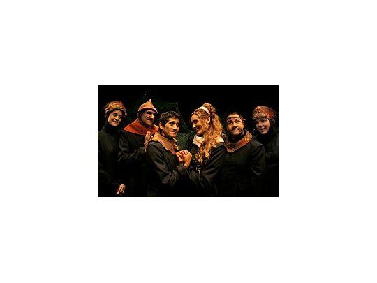 Robin Hood, escrita y dirigida por Héctor Presa, se presenta todos los días en el Teatro Apolo
