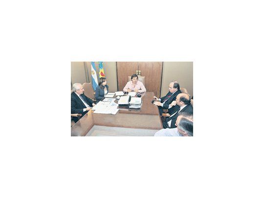 Alberto Pérez recibió a dirigentes del campo ante quienes planteó los alcances de la modificación del Impuesto Inmobiliario Rural.