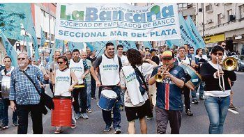 Rechazo. No alcanzó la resistencia de los sindicatos bancarios para frenar las modificaciones previsionales impulsadas por Vidal.
