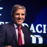 Luis Caputo sobre el dólar: “No cambia absolutamente nada, todo sigue exactamente igual. Luis Caputo sobre el dólar: “No cambia absolutamente nada, todo sigue exactamente igual.