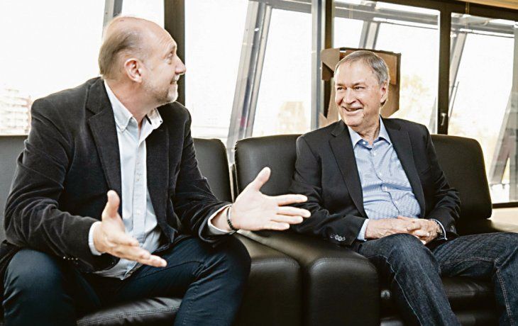 sintonía. Omar Perotti (asumirá la gobernación en diciembre) viajó ayer a Córdoba para mantener una reunión con su par Juan Schiaretti. Ambos reclaman a Nación un compromiso para saldar deudas con sus administraciones.