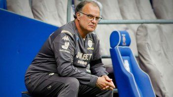 Bielsa no definió si continuará en el Leeds.