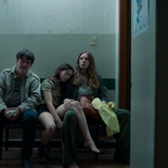 La Mujer del Río, un retrato tan silencioso como aturdidor sobre la violencia de género. La Mujer del Río, un retrato tan silencioso como aturdidor sobre la violencia de género.