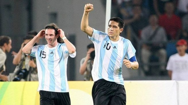 Messi y Riquelme en los Juegos Olímpicos 2008.&nbsp;