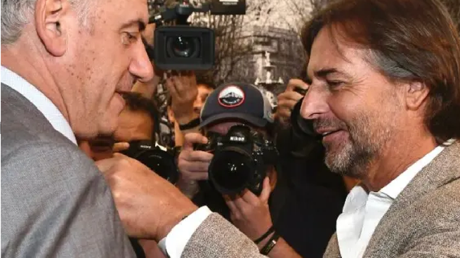 Orsi y Lacalle Pou se cruzaron a la salida de la Intendencia de Montevideo durante el Congreso de intendentes.&nbsp;