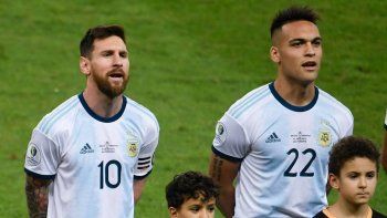 AFA regalará ropa de la Selección y de clubes a los hinchas que donen plasma.
