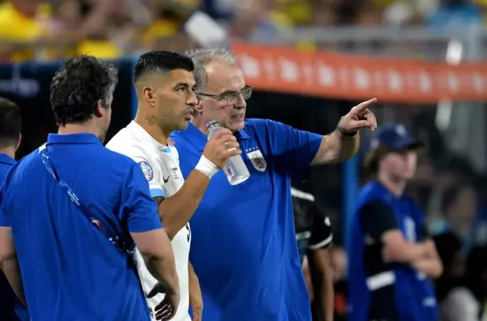 Luis Suárez with Marcelo Bielsa in Uruguay. Luis Suárez with Marcelo Bielsa in Uruguay.