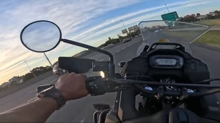 Frenética Persecución policial en la avenida General Paz: hay dos detenidos. Frenética Persecución policial en la avenida General Paz: hay dos detenidos.