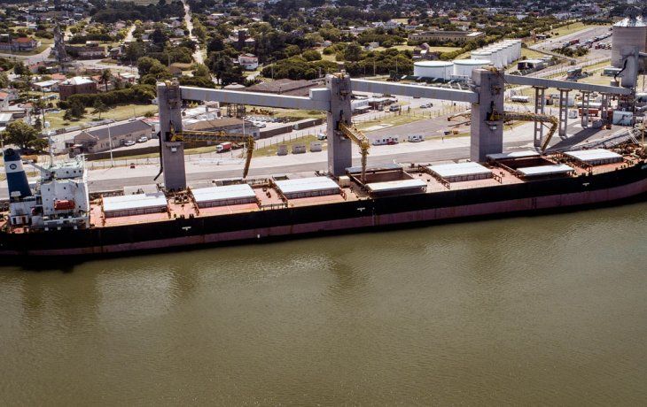 AGP y Puerto Quequén firmaron un convenio marco de capacitación para trabajadores y directivos.
