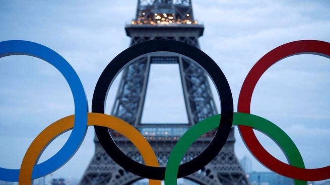 Los anillos olímpicos que representan a los cinco continentes lucirán a 60 metros de altura en la Torre Eiffel.