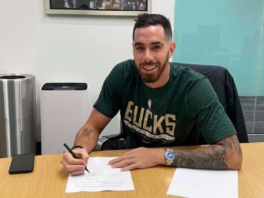 Oficial Luca Vildoza Firmó Contrato Con Los Campeones De La Nba