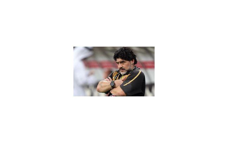 Un vuelto. Diego Maradona no está considerado entre los mejores pagos para el mercado de técnicos.