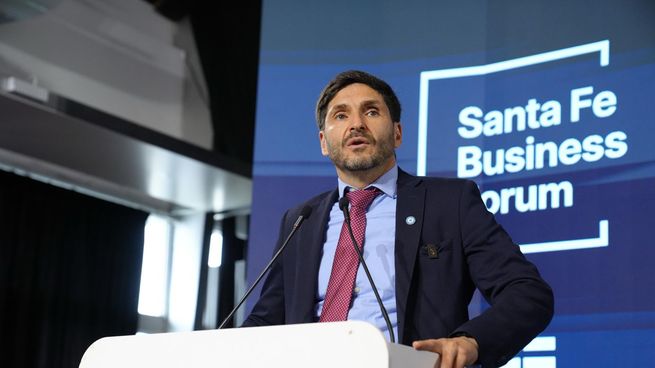 El gobernador de Santa Fe, Maximiliano Pullaro, dio el presente en el Santa Fe Business Forum 2025.