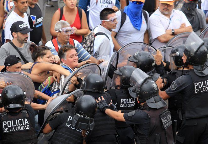 Represión en Puente Saavedra. Represión en Puente Saavedra.