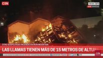 incendio en un deposito de iron mountain: sigue sin control y ya se derrumbaron dos paredes