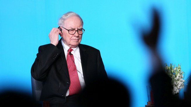 La claridad de pensamiento de Buffett y su cuidadosa investigación han contribuido a darle una ventaja en los mercados a lo largo de muchos años.