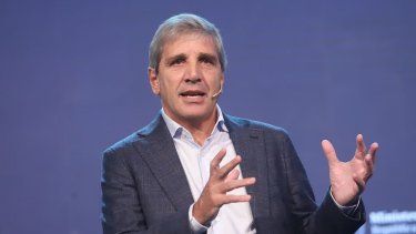 Luis Caputo afirmó que sus críticas apuntaron contra los defensores del modelo económico anterior y no contra los industriales.