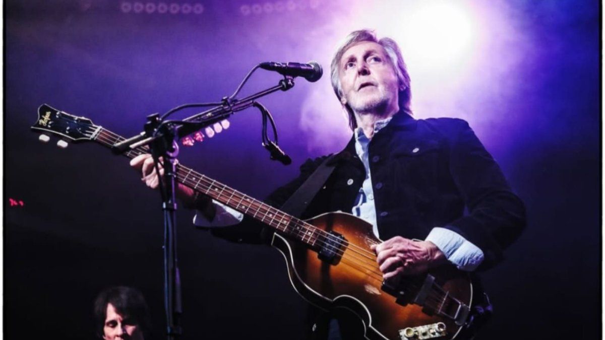 Paul McCartney announced a surprise concert in New York and depleted tickets in less than an hour