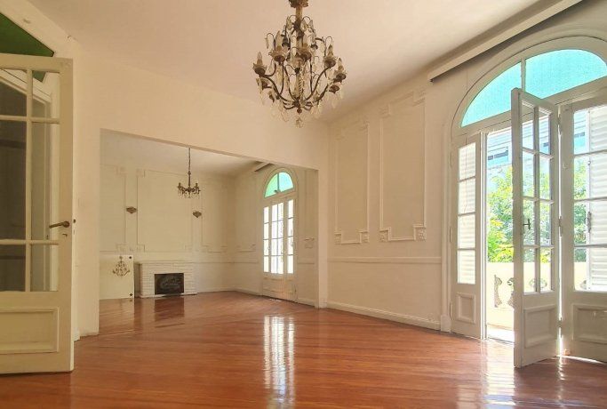 La luz natural y los amplios espacios, con techos altos y salida a un balcón, son atributos clave que buscan los compradores de PH La luz natural y los amplios espacios, con techos altos y salida a un balcón, son atributos clave que buscan los compradores de PH