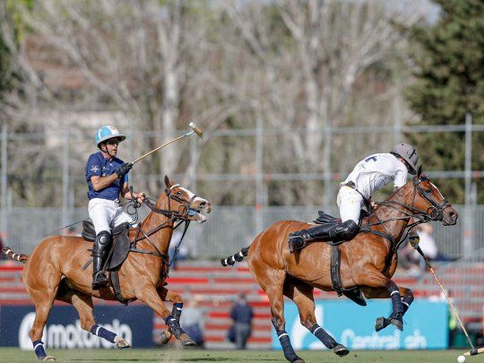 La Dolfina debutó con triunfo en el Abierto de Tortugas.