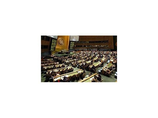 La Asamblea General por votación casi unánime solicitó poner fin al bloqueo comercial contra la isla