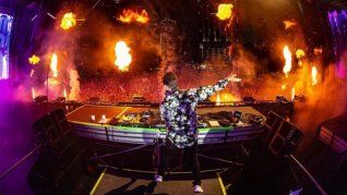 bizarrap presente en el espectacular show de tiesto en miami