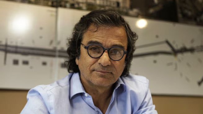 Luis Caputó eyectó a Frugoni de su Ministerio.