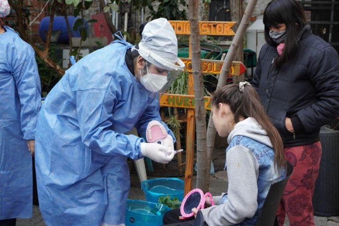 Personal de salud que asistió a la acción solidaria.