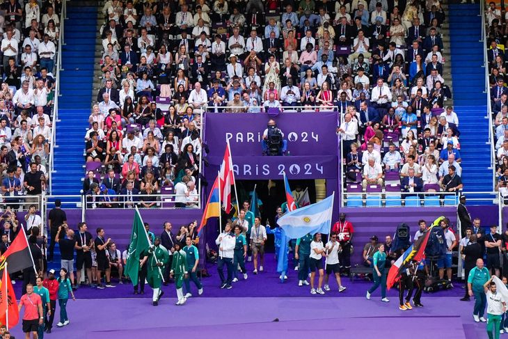 Eugenia Bosco, medallista de plata en vela, y José "Maligno" Torres, campeón de BMX freestyle. 