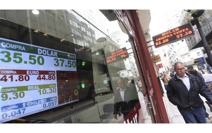 ámbito.com | El dólar cayó un 3,3% en la semana a $ 37,60 (bajó 10,3% desde el inicio de la nueva política monetaria)