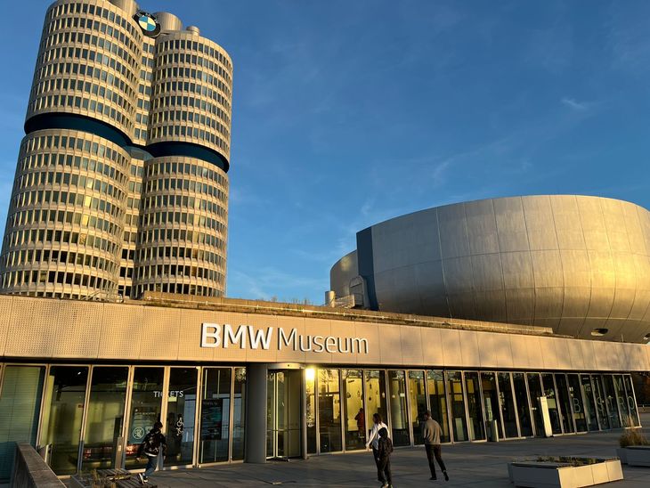 La Casa Central de BMW en Múnich. La Casa Central de BMW en Múnich.