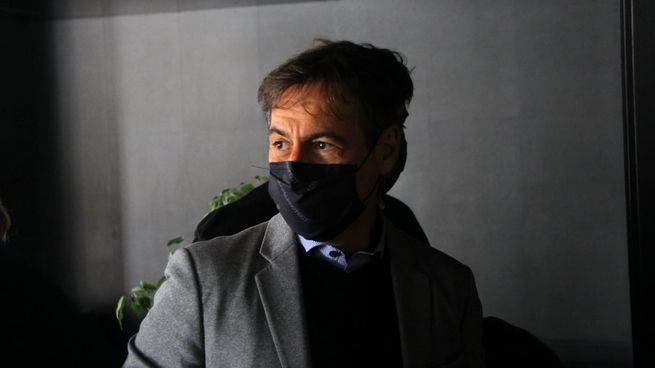 Luis Naidenoff tiene Covid-19. 