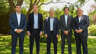 Diego Santilli se mostró junto a cuatro gobernadores en Mendoza.