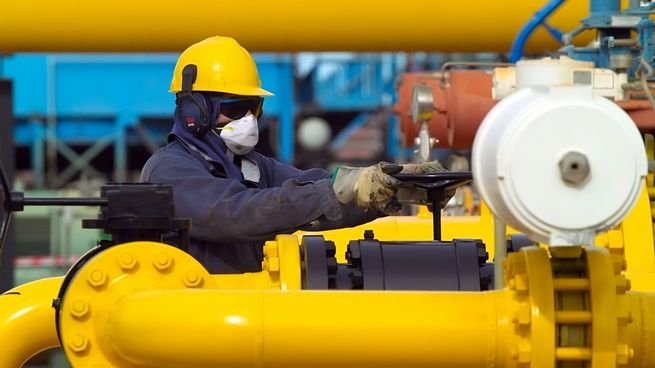 Aumento salarial del 45% para el primer trimestre para trabajadores de la industria del gas.