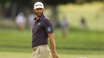 Dustin Johnson dio positivo de Covid-19.