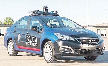 uniformes. La Policía de la Ciudad de Buenos Aires vendrá con nueva estética, bordó y turquesa.