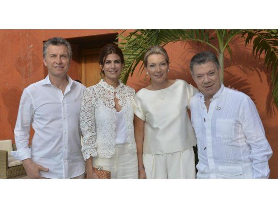 Mauricio Macri y su esposa junto al presidente de Colombia Juan Manuel Santos y su mujer.