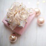 Año tras año, las mujeres suelen regalarse una bombacha rosa en diciembre para usar en Año Nuevo. Año tras año, las mujeres suelen regalarse una bombacha rosa en diciembre para usar en Año Nuevo.