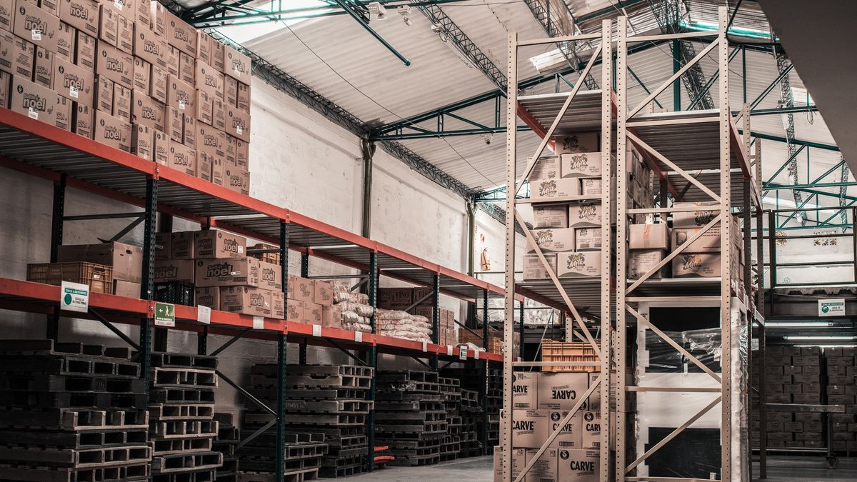 Business Tips: Stock or Invest?