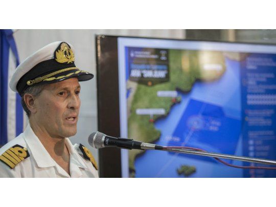 La Armada Argentina informó que durante el fin de semana se registraron olas de cinco metros y vientos con ráfagas de 75 kilómetros por hora en la zona de búsqueda.